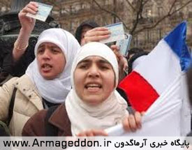 مادران مسلمان فرانسوی خواستار لغو ممنوعیت حجاب در مدارس شدند