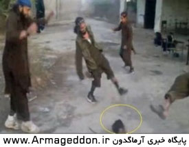 عناصر داعش با سرهای بریده فوتبال بازی می‌کنند + عکس