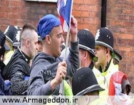تندروهای انگلیسی علیه ساخت یک مسجد تظاهرات کردند